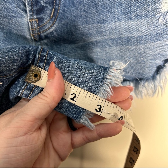 Free People We The Free Denim Cut Pff Mini Distressed Shorts Size 28 - Picture 5 of 8